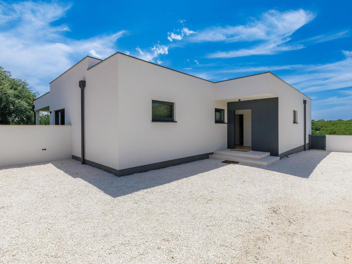 Holiday Home Villa Valle By Interhome Bale Exterior photo